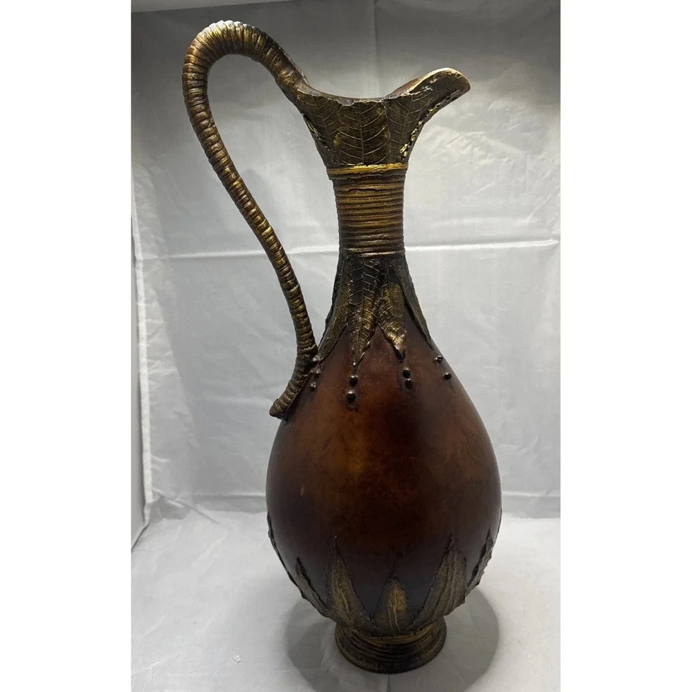 Large Vintage Pitcher - Vase (‎ Decor )